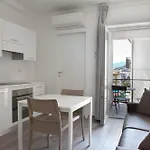 Miriam & Hotel apartamentowy Pietra Ligure