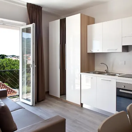 Hotel apartamentowy Miriam &