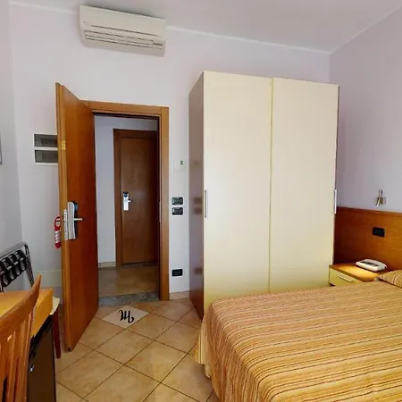 Miriam & Aparthotel 3*