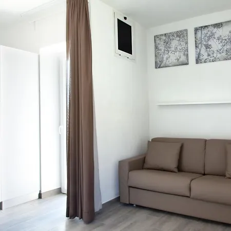 Hotel apartamentowy Miriam & Pietra Ligure