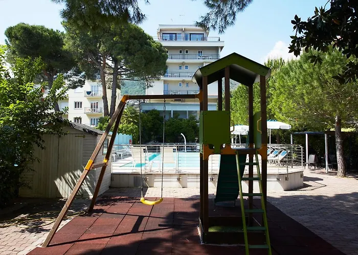 Miriam & Apartmanhotel 3*