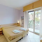 Aparthotel Miriam & 3*