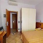 Miriam & Aparthotel 3*