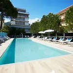 Miriam & Aparthotel 3*