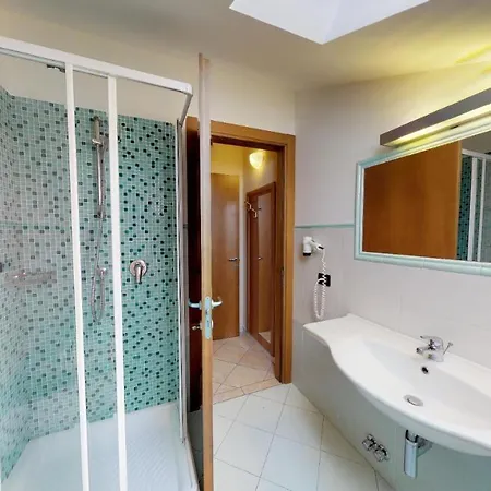 Miriam & 3* Pietra Ligure