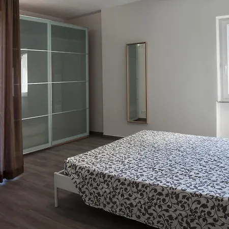 Ξενοδοχείο με διαμερίσματα Miriam &