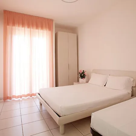 Apart-hotel Miriam & 3*