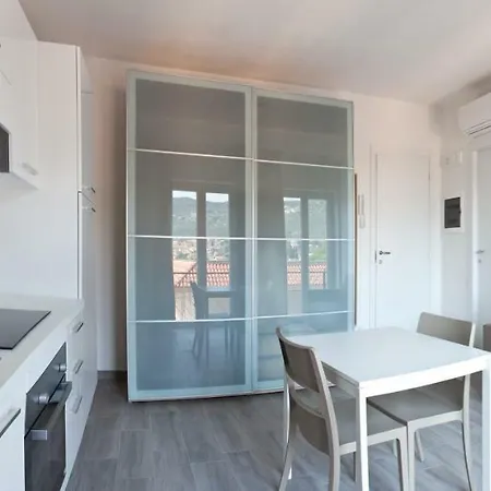 Ξενοδοχείο με διαμερίσματα Miriam &