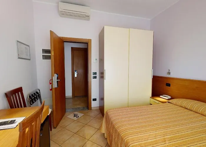 Miriam & 公寓式酒店 3*